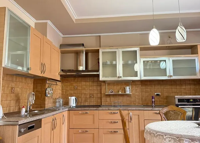 公寓 Centre Lions Gate 14 *