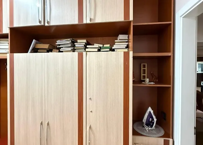 Centre Lions Gate 14 *