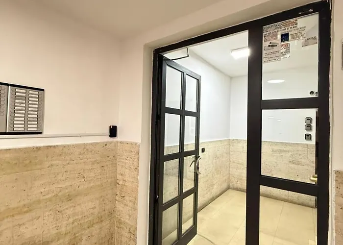 Centre Lions Gate 14 شقة