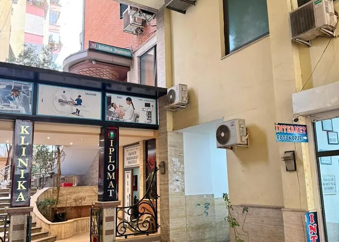 Centre Lions Gate 14 شقة *